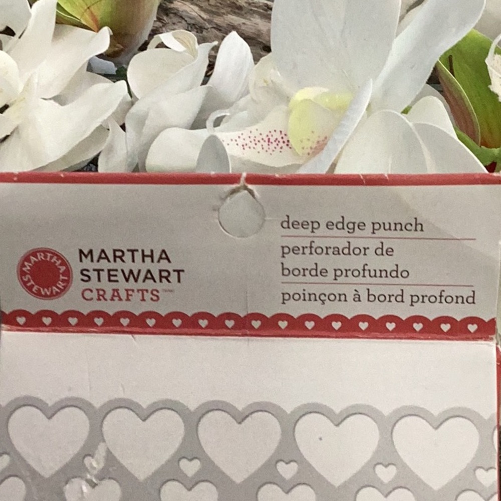 NWB Martha Stewart deep Edge Punch Heartbeat - Picture 5 of 5
